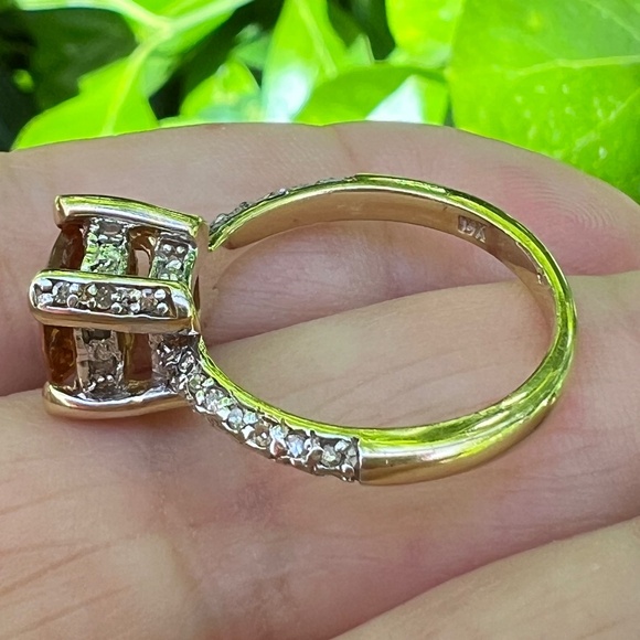 VINTAGE  DESIGNER 14K YELLOW GOLD CHECKERBOARD CUT CITRINE PAVE DIAMOND RING - Picture 9 of 16